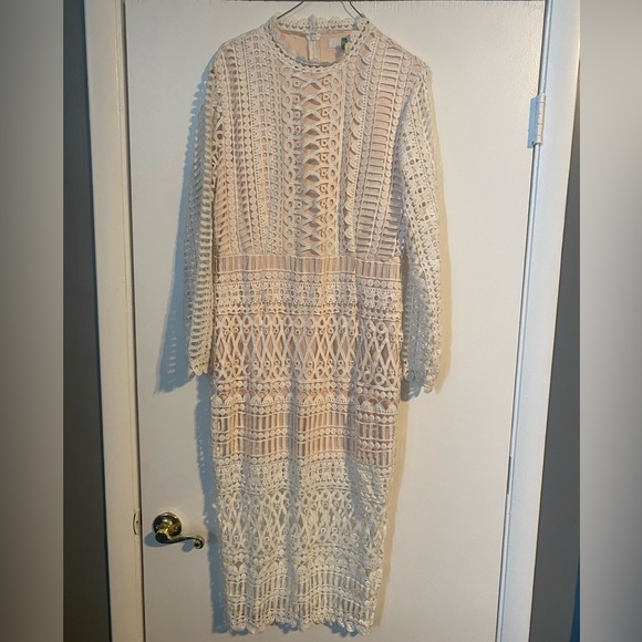 MISGUIDED LACE DRESS w/NUDE SLIP ATTACHED - Picture 3 of 5